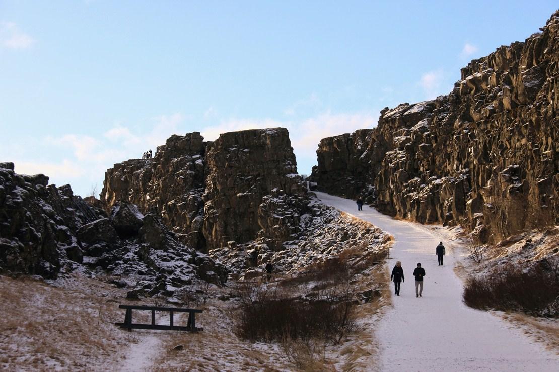 アイスランド旅行記 8 シンクヴェトリル国立公園と地球の割れ目 ギャオ 庭仕事ときどき読書 はるかの庭