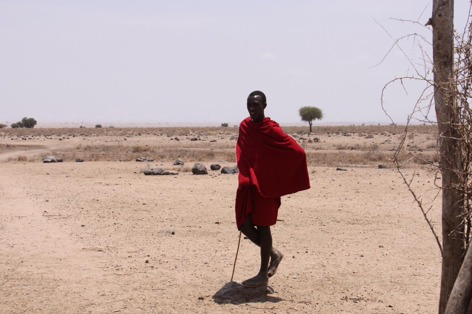 ケニア旅行記2013 ― (2)マサイ族の村: 庭仕事ときどき読書 ― はるかの庭